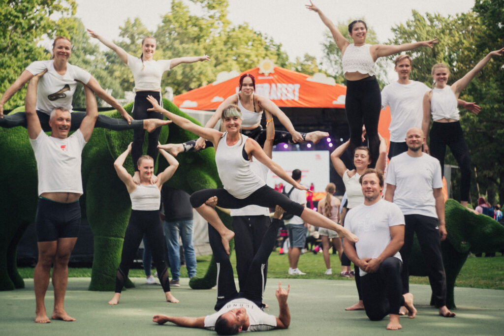 Avatud on registreerumine võimlemise ja rahvatantsu festivalile VÕRAFEST, mis toimub 12.–15. augustil 2027 Pärnus. Tänavu suvel esmakordselt toimunud ja 2500 os